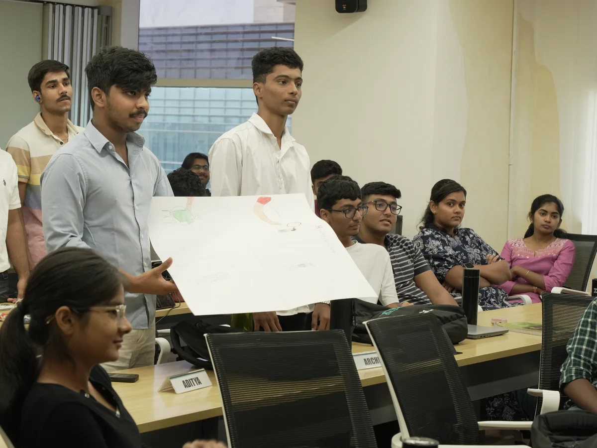 Students planning together at IVB